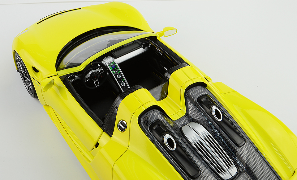110062434 Porsche918 Sypder 2013 Yellow