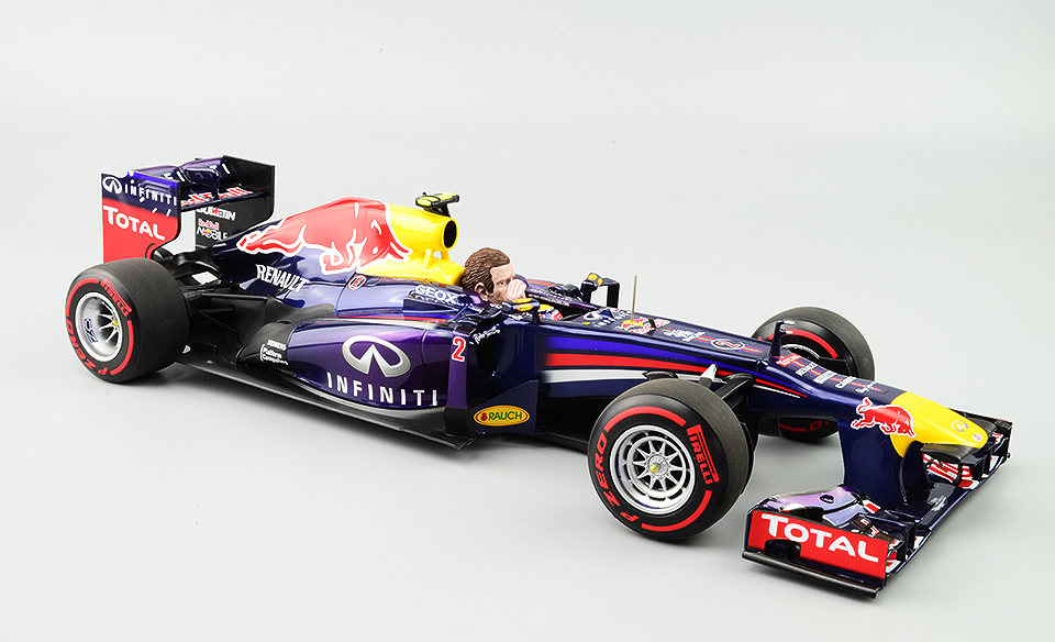 110130102 M.Webber-2013 Infiniti Red Bull Racing RB9 
