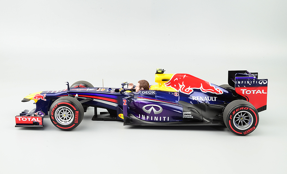 110130102 M.Webber-2013 Infiniti Red Bull Racing RB9 