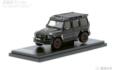 Brabus G-Class with Adventure Package Mercedes-AMG G 63 - 2020 - Obsidian Black 1/64  中文：博速 G-Class 探险套件版 2020款 黑色 1/64  颜色：黑色车身，配碳纤维装饰  比例：1/64  主要特征：博速探险版套件，行李架，攀爬梯，越野轮胎，备胎架