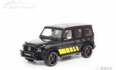 Mercedes-AMG G 63 - 2020 - Cigarette Edition 1/18 中文：梅赛德斯-AMG G 63 2020年 Cigarette Edition 黑色 1/18 颜色：黑色车身，AMG车身拉花，米色内饰 比例：1/18 主要特征：AMG升级外观，米色深蓝内饰，五条双幅运动轮毂，前置防撞杆，四门仿真铰链，后门仿真铰链配液压杆