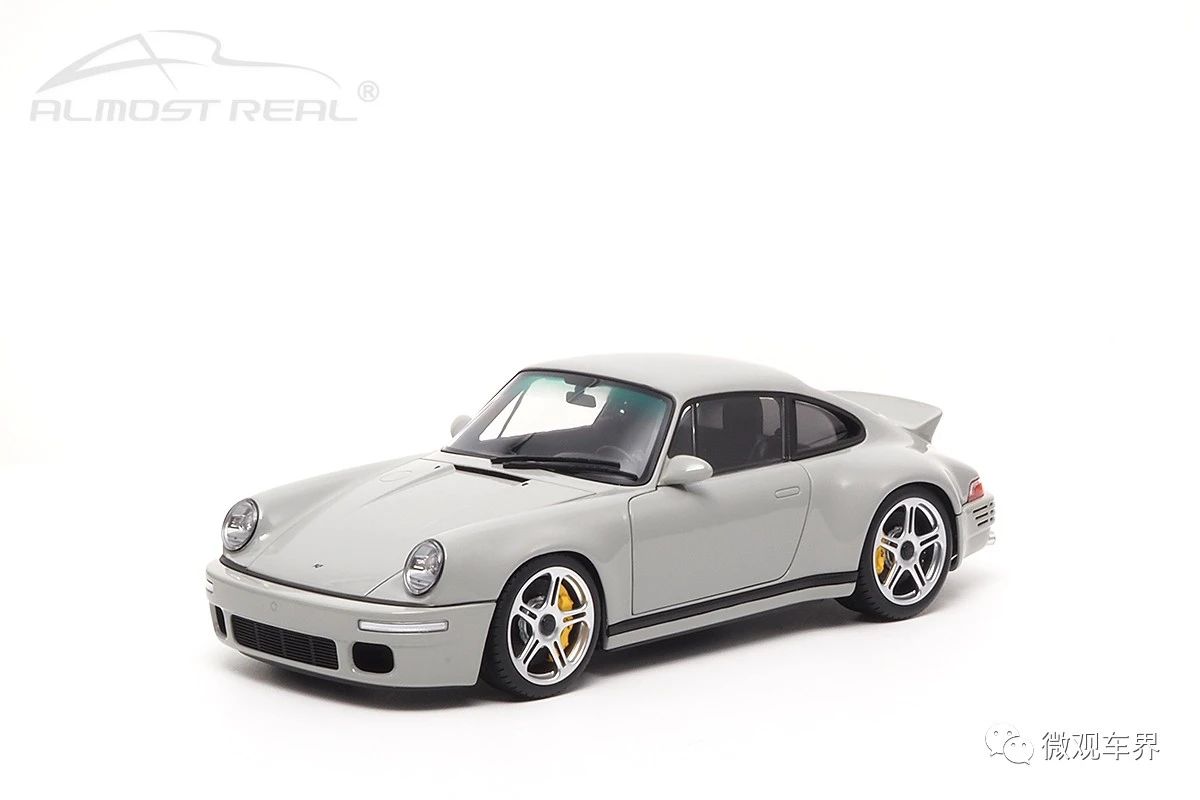 RUF SCR - 2018 - Chalk Grey 1/18 中文：RUF SCR 2018款 粉灰 1/18 颜色：粉灰，黑色内饰 比例：1/18 主要特征：经典鸭尾，宽体车身